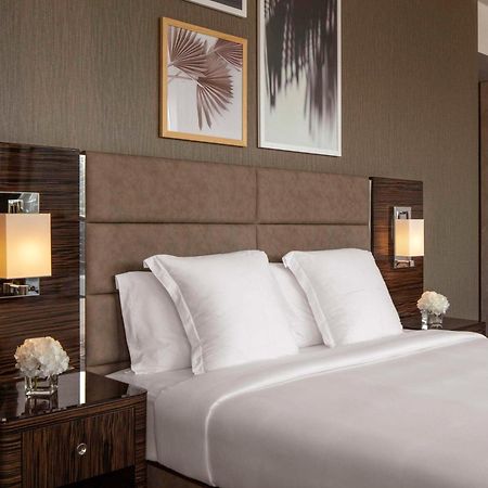 Hyde Hotel Dubai Bagian luar foto A bedroom at the hotel