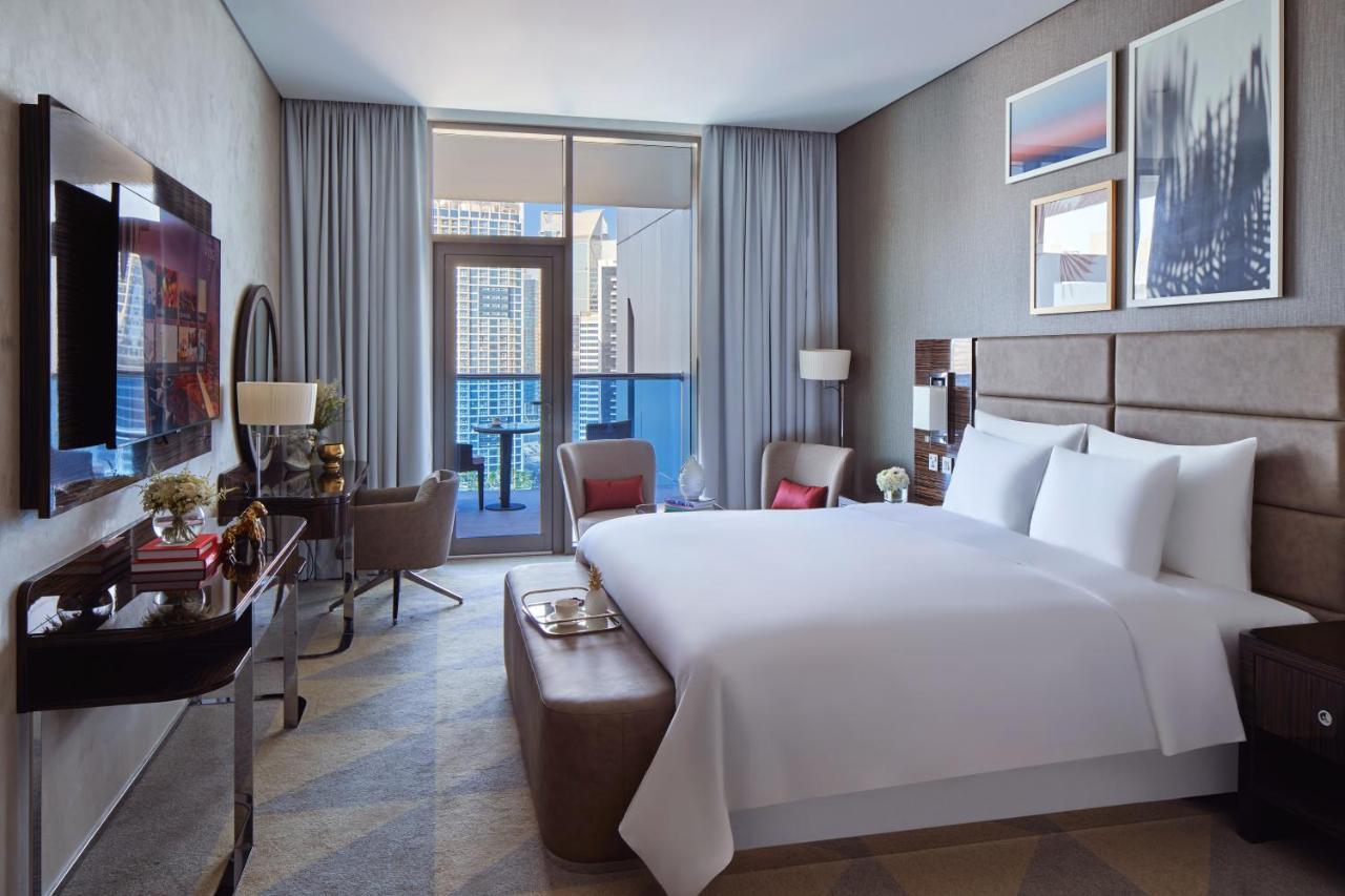Hyde Hotel Dubai Bagian luar foto A bedroom at the hotel