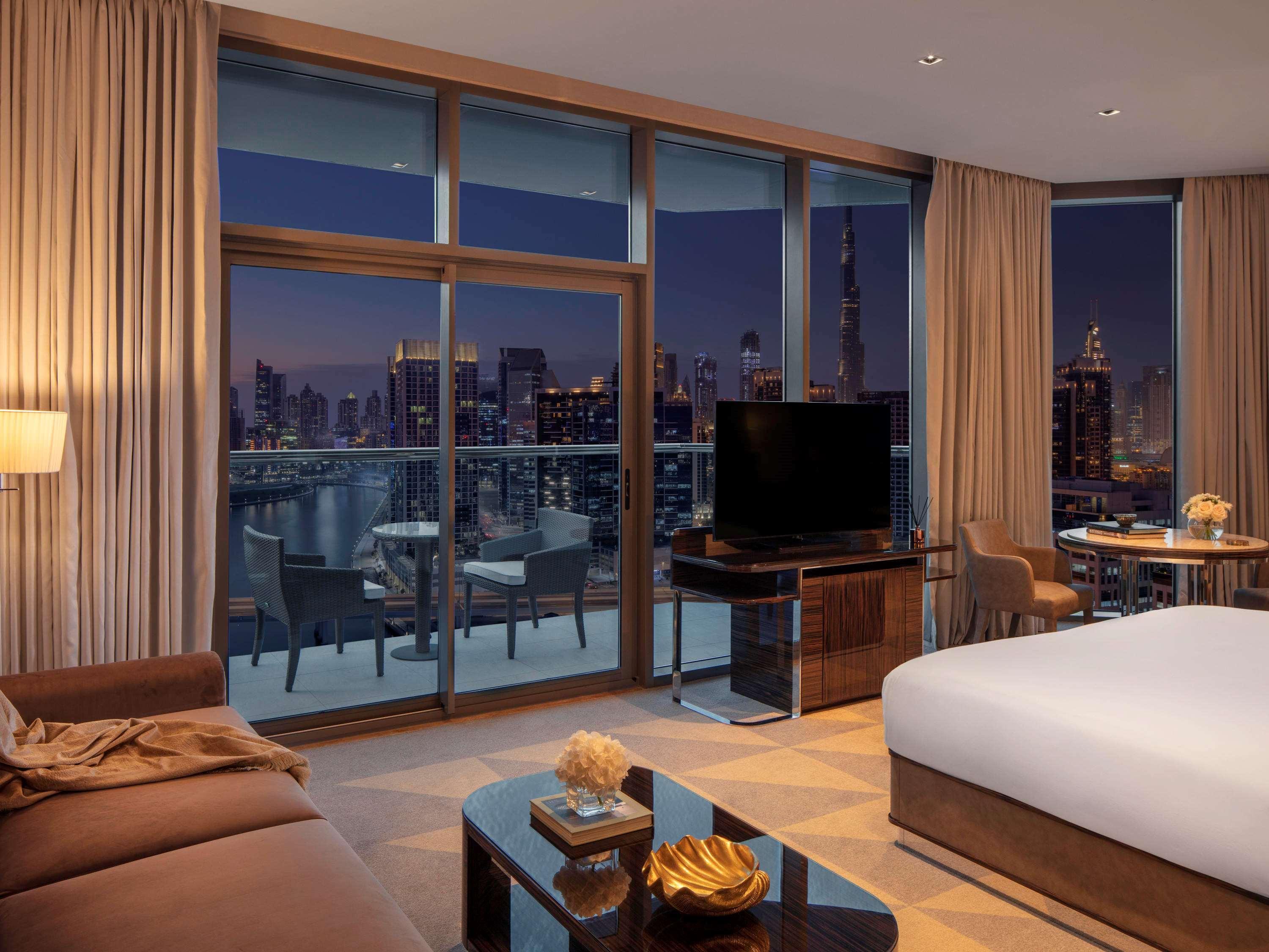 Hyde Hotel Dubai Bagian luar foto A suite at the Address Downtown Hotel