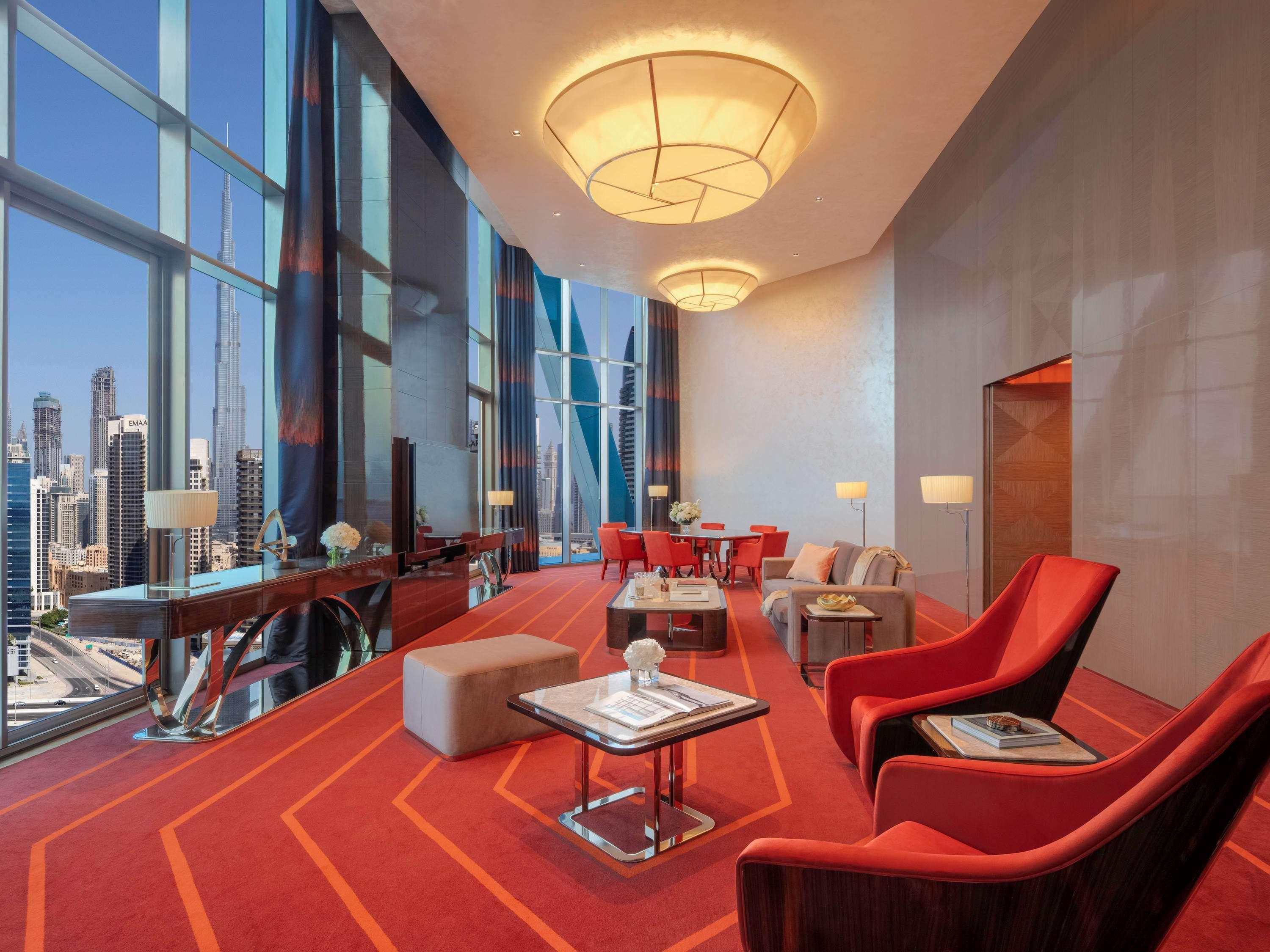 Hyde Hotel Dubai Bagian luar foto Club Lounge
