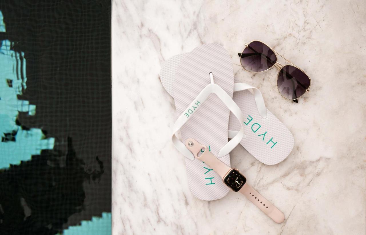 Hyde Hotel Dubai Bagian luar foto HYDE Flip Flops