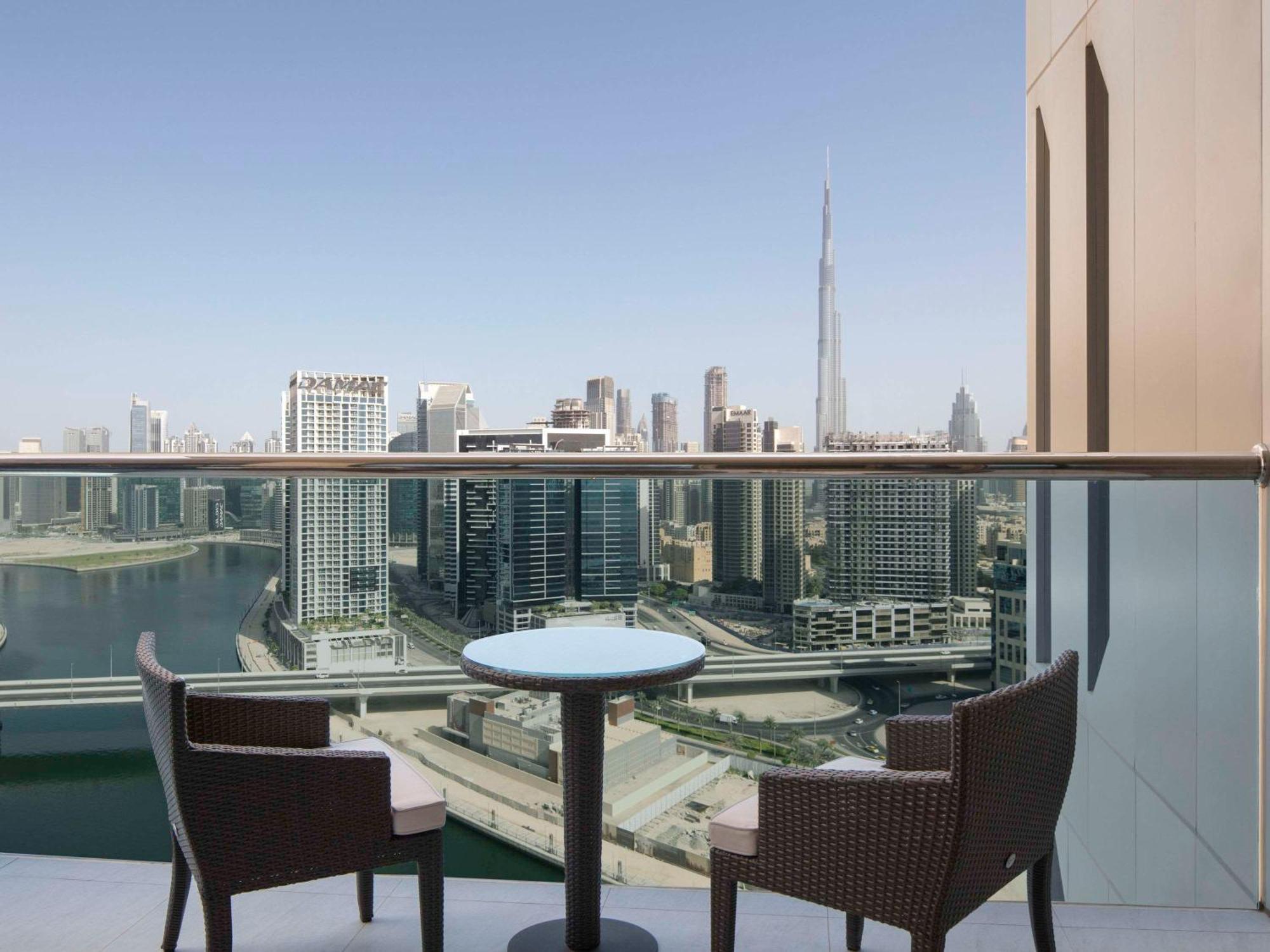 Hyde Hotel Dubai Bagian luar foto
